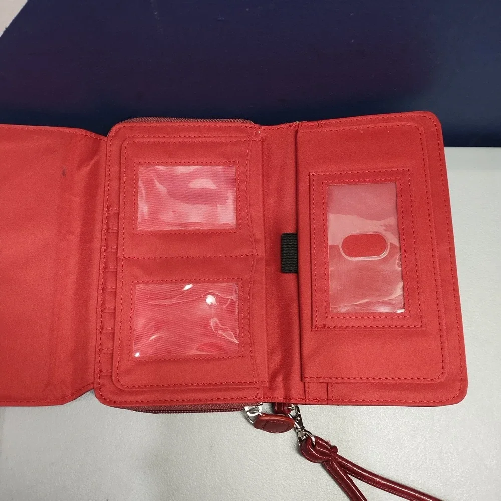 Mundi Big Fat Wristlet Wallet Womens Red Leather Classic Magnetic Flap Closure